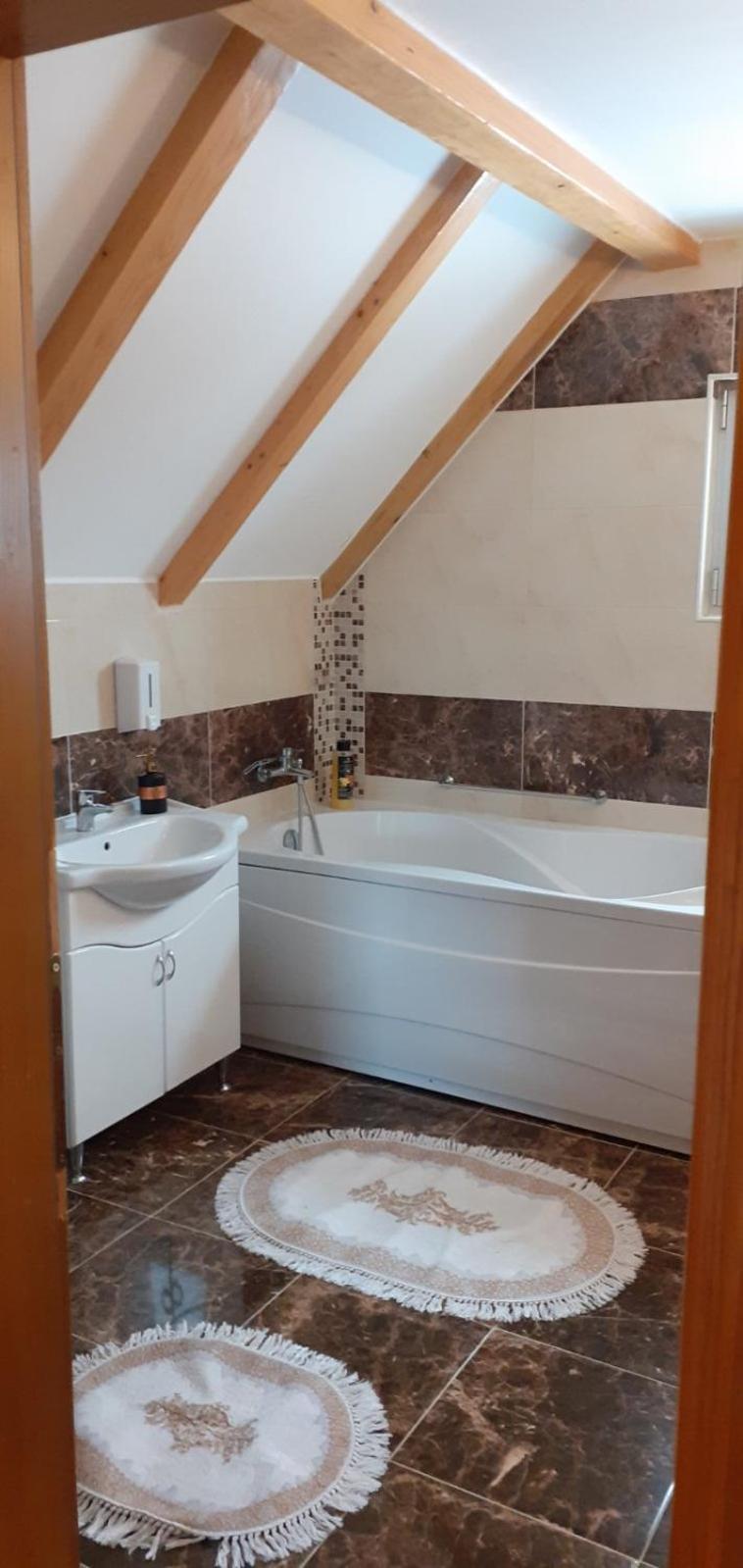 Holiday Home Vila Bjelasnica Luaran gambar